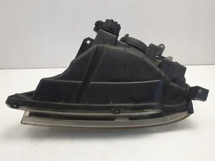 Suzuki Liana PRZEDNIA LAMPA PRAWA przód EUROPA