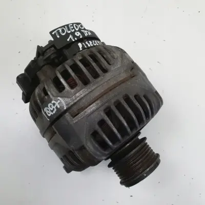 Seat Toledo II Leon I 1.9 TDI ALTERNATOR Bosch 028903028E 120A