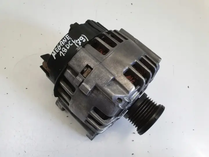 Renault Laguna II 1.9 DCI ALTERNATOR 8200162474 valeo 125A