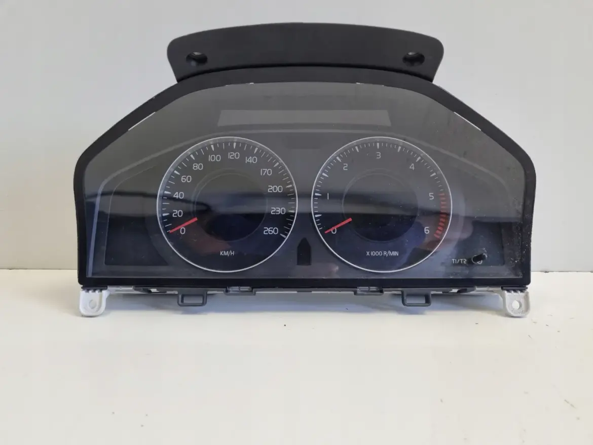 Volvo S80 II V70 III XC70 II LICZNIK ZEGARY Europa diesel 31254535AA