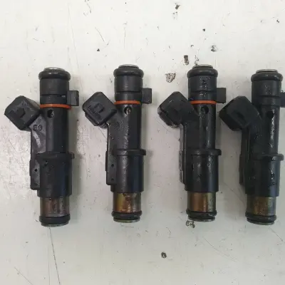 Peugeot 607 2.2 16V WTRYSKIWACZ 01F004A