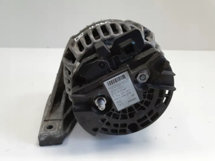 Volvo S60 I V70 II 2.4 D5 ALTERNATOR 30667787