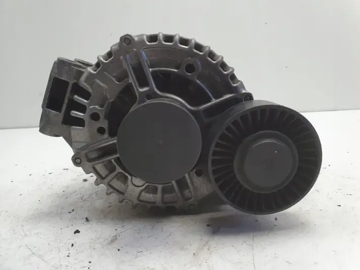 BMW E87 E90 2.0 i ALTERNATOR 0121715017