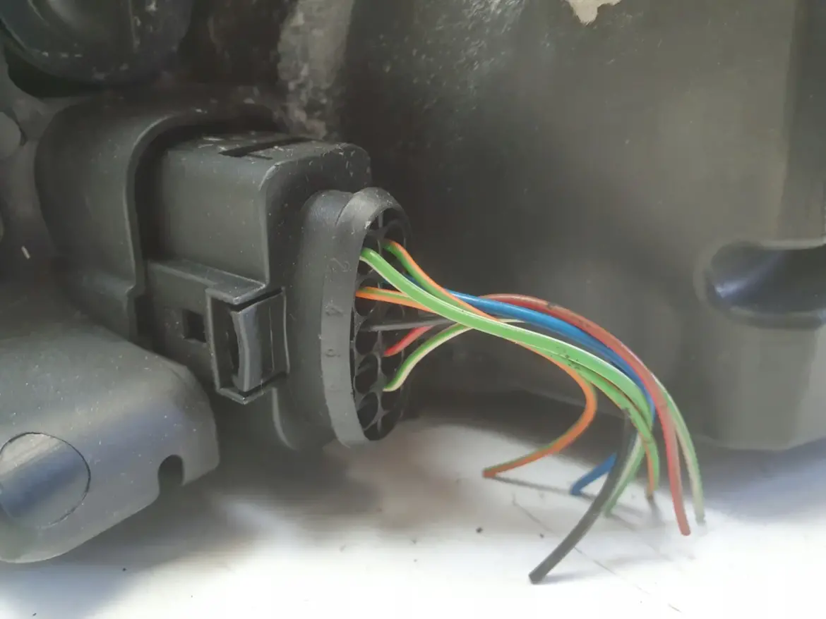 Ford Focus mk2 lift 07-11 PRZEDNIA LAMPA PRAWA prawy przód anglik