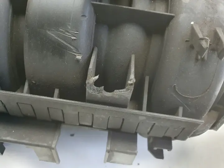 Opel Corsa D 1.0 12V KOLEKTOR SSĄCY 0280600062 55557905