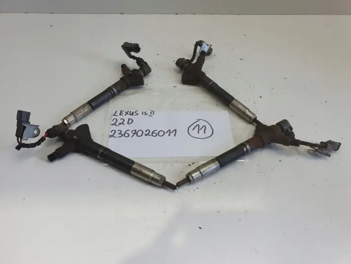 Lexus IS IS220 2.2 D-CAT WTRYSKIWACZ wtrysk 23670-26011