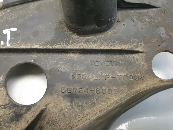 Toyota Land Cruiser 150 LEWA OSŁONA ZDERZAKA Tył