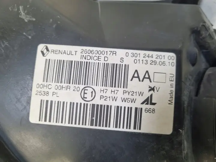 Renault Megane III 08-12r PRZEDNIA LAMPA LEWA lewy przód 260600017R