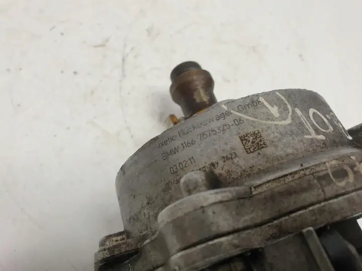 BMW X5 E70 3.0 T POMPA VACUM wakum 7575325