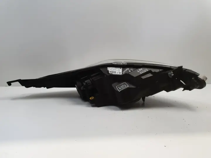Ford Fiesta VII MK7 08-13r LIFT PRZEDNIA LAMPA LEWA lewy przód 8A6113W030DE