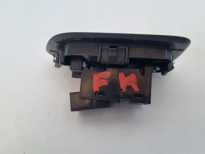 Volvo S90 II V60 II S60 III XC60 II PRAWY PANEL SZYB 31376458
