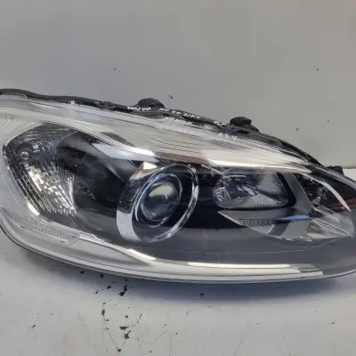 Volvo XC60 13-17r LIFT PRZEDNIA LAMPA PRAWA PRAWY PRZÓD LED europa 31420250