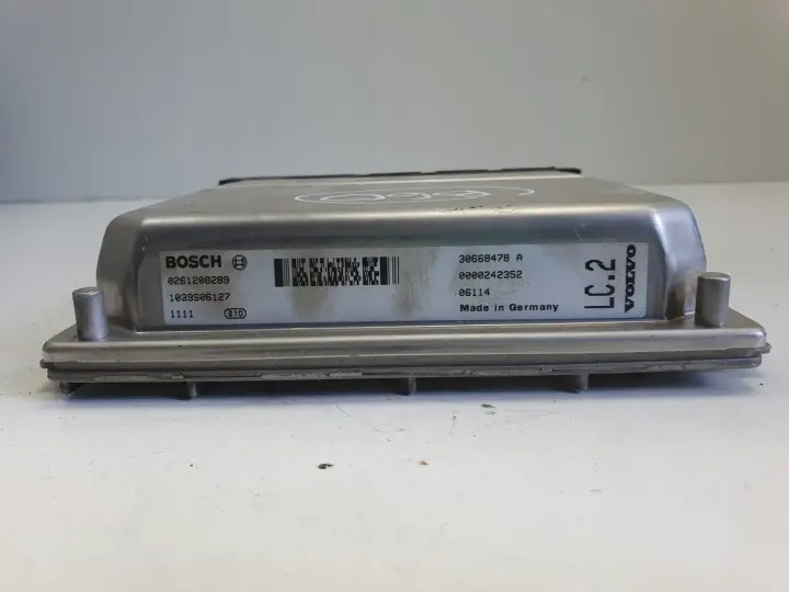 Volvo S60 V70 II STEROWNIK SILNIKA komputer 0261208289