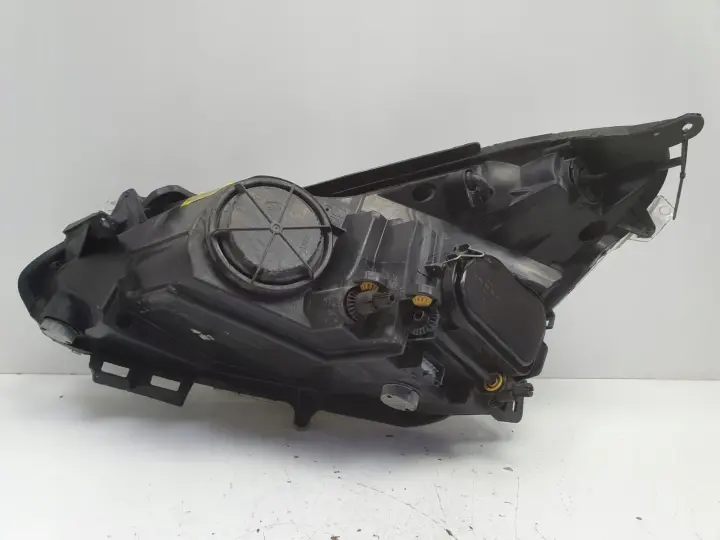 Opel Corsa D PRZEDNIA LAMPA PRAWA prawy przód anglik 13186384