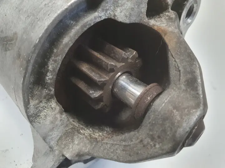 Volvo V60 S60 II 2.0 D3 ROZRUSZNIK bosch 31327066