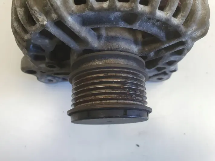 VW Golf V 2.0 TDI ALTERNATOR bosch 06F903023F 140A