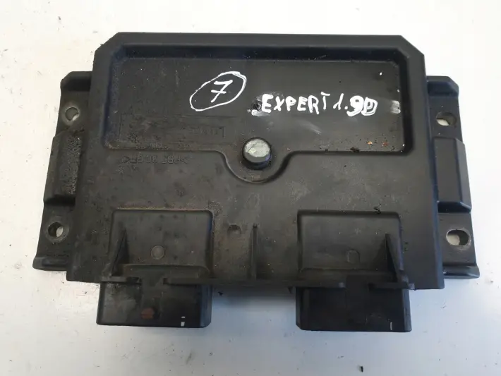 Expert I lift 1.9 D STEROWNIK SILNIKA R04080028C