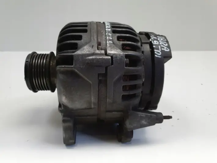 Seat Ibiza II III 1.9 TDI ALTERNATOR Bosch 028903028E 120A