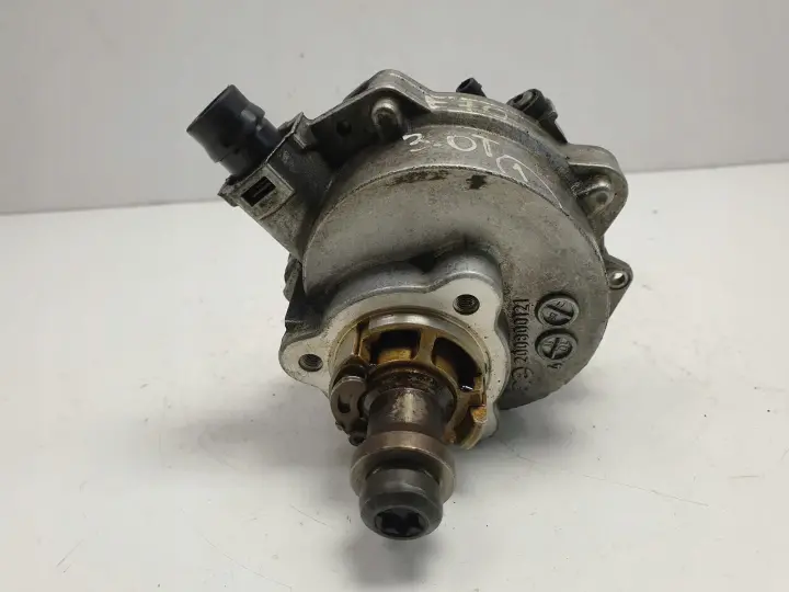 BMW X5 E70 3.0 T POMPA VACUM wakum 7575325