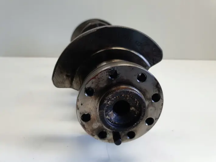 Volvo S40 II V50 2.0 D WAŁ KORBOWY 30725118 D4204T