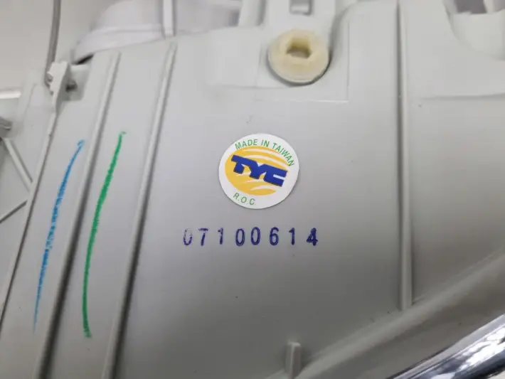 Ford Mondeo II MK2 96-00r PRZEDNIA LAMPA LEWA LEWY PRZÓD nowa europa