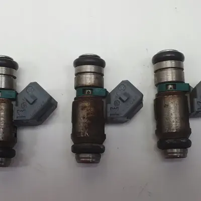 Renault Laguna I 1.8 16V WTRYSKIWACZ wtrysk IWP042