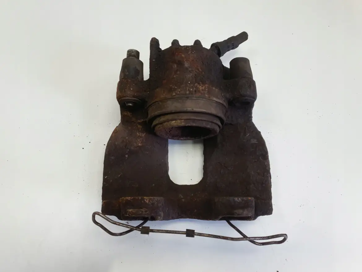 Volvo S60 I V70 II PRZEDNI ZACISK HAMULCOWY prawy przód pasażera 830