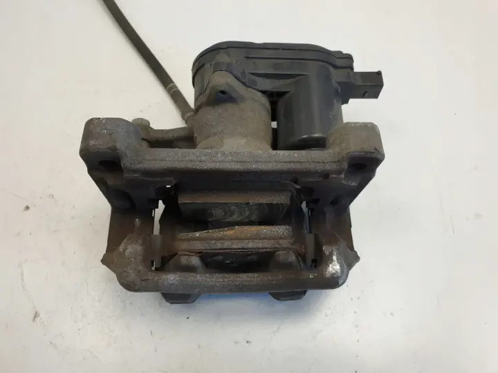 Santa Fe IV 2.2 CRDI LEWY TYLNY ZACISH HAMULCOWY