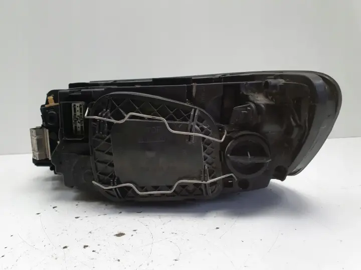 Volvo S40 II V50 LIFT PRZEDNIA LAMPA PRAWA prawy przód 0301237202 31265695