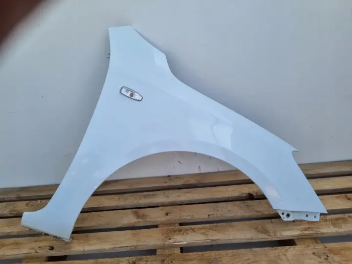 Kia Ceed Cee'd LIFT 09-12r PRZEDNI BŁOTNIK PRAWY PASAŻERA WD Cassa White