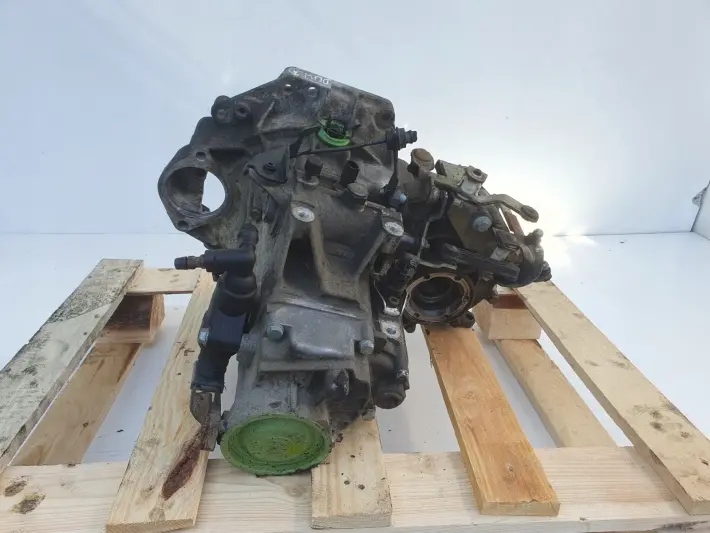 VW Bora 1.6 16V SKRZYNIA BIEGÓW DUW manualna MANUAL