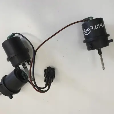 Mazda Tribute SILNICZEK NAGRZEWNICY Nastawnik