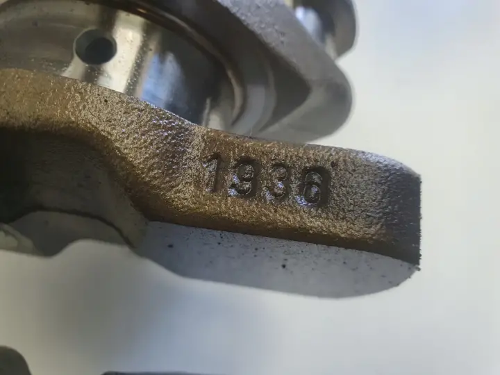 Volvo XC90 2.4 D5 163 KM WAŁ KORBOWY