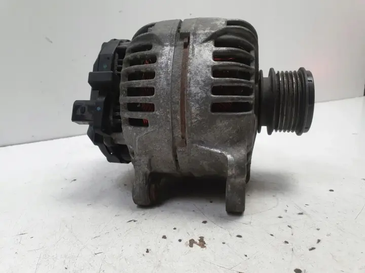 VW Golf V 1.9 TDI ALTERNATOR bosch 06F903023F 140A