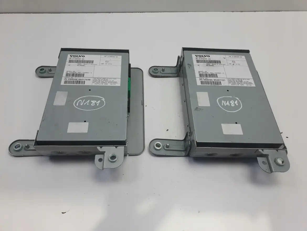 Volvo VOLVO V60 I S60 II V40 II WZMACNIACZ RADIA 31489492AA