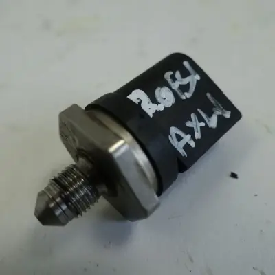 VW Touran 2.0 FSI AXW 03-15 ZAWÓR PALIWA CZUJNIK