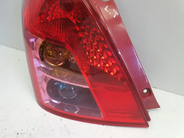 Suzuki Swift IV Mk4 Mk6 VI lift 07-10r TYLNA LAMPA LEWA lewy tył