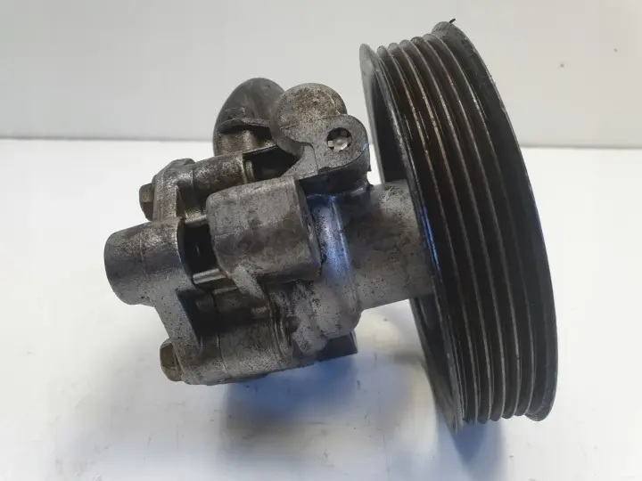 Mazda 3 BK 1.6 16V POMPA WSPOMAGANIA kyb