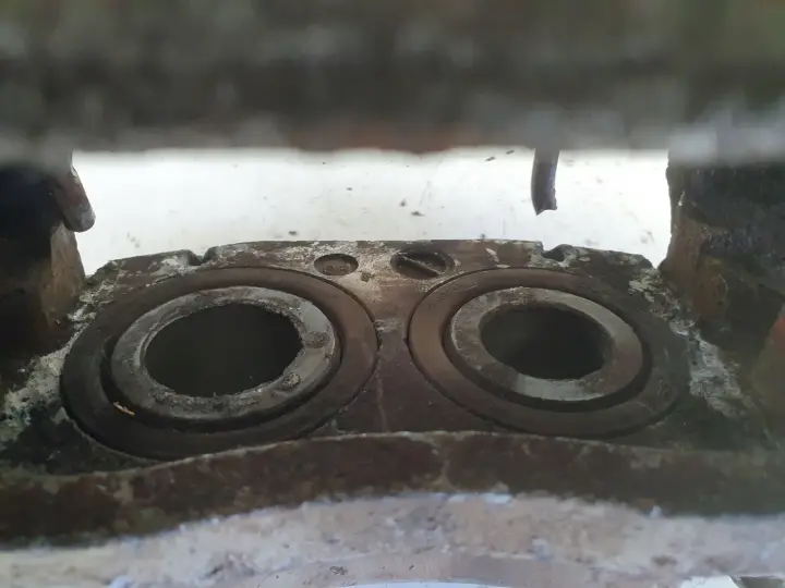 Mercedes SL SL500 R230 PRZEDNI ZACISK HAMULCOWY prawy przód 20825101