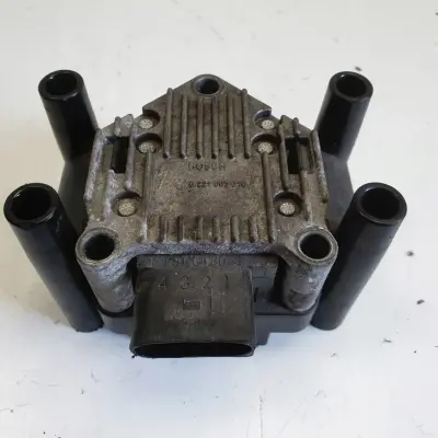 Audi A3 II 8P 1.6 8V CEWKA ZAPŁONOWA 0221603010