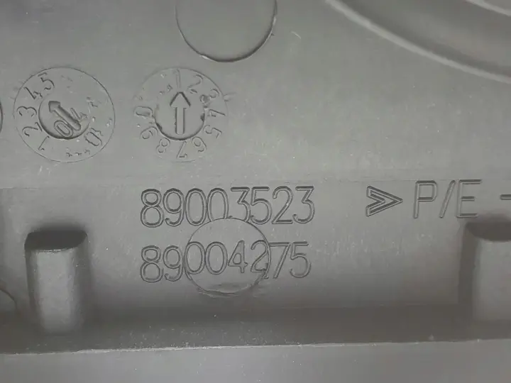 Renault Laguna II 01-05r PRZEDNIA LAMPA LEWA lewy przód 8200002845 89004687