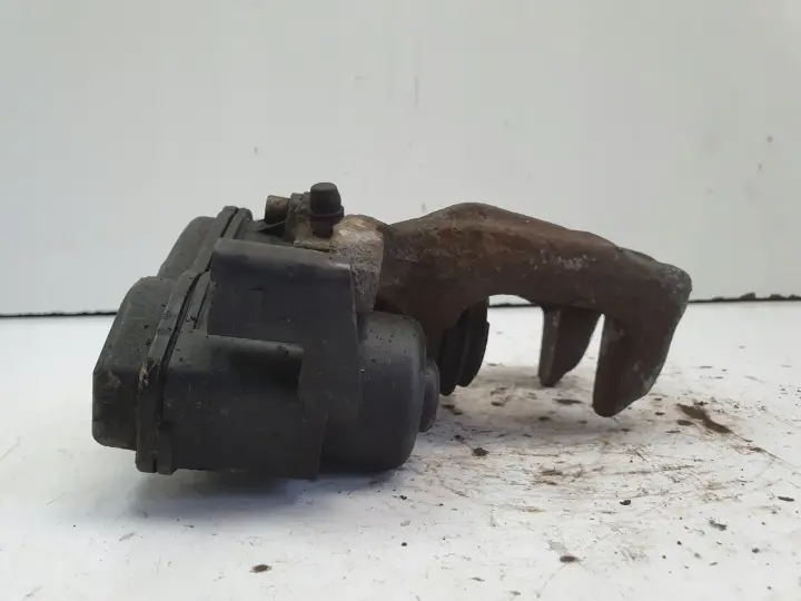 Renault Kadjar TYLNY ZACISK HAMULCOWY lewy tył KIEROWCY 32353311C