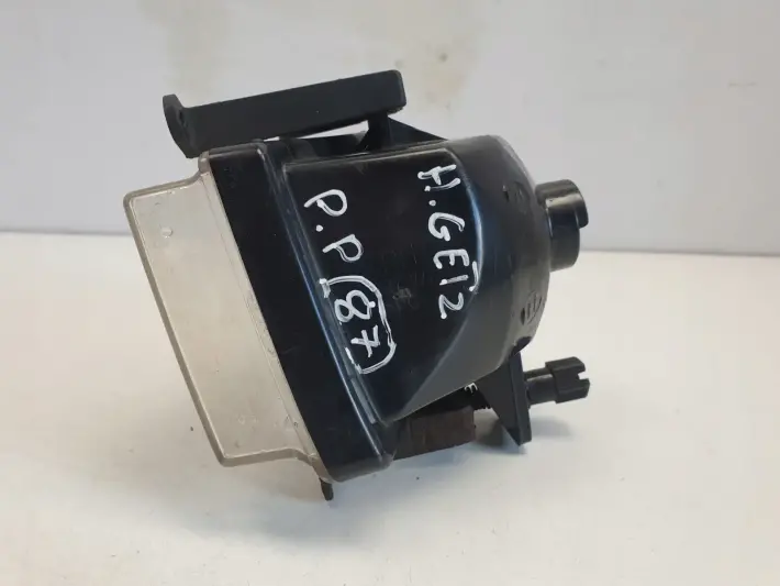 Hyundai Getz PRAWY PRZEDNI HALOGEN przód