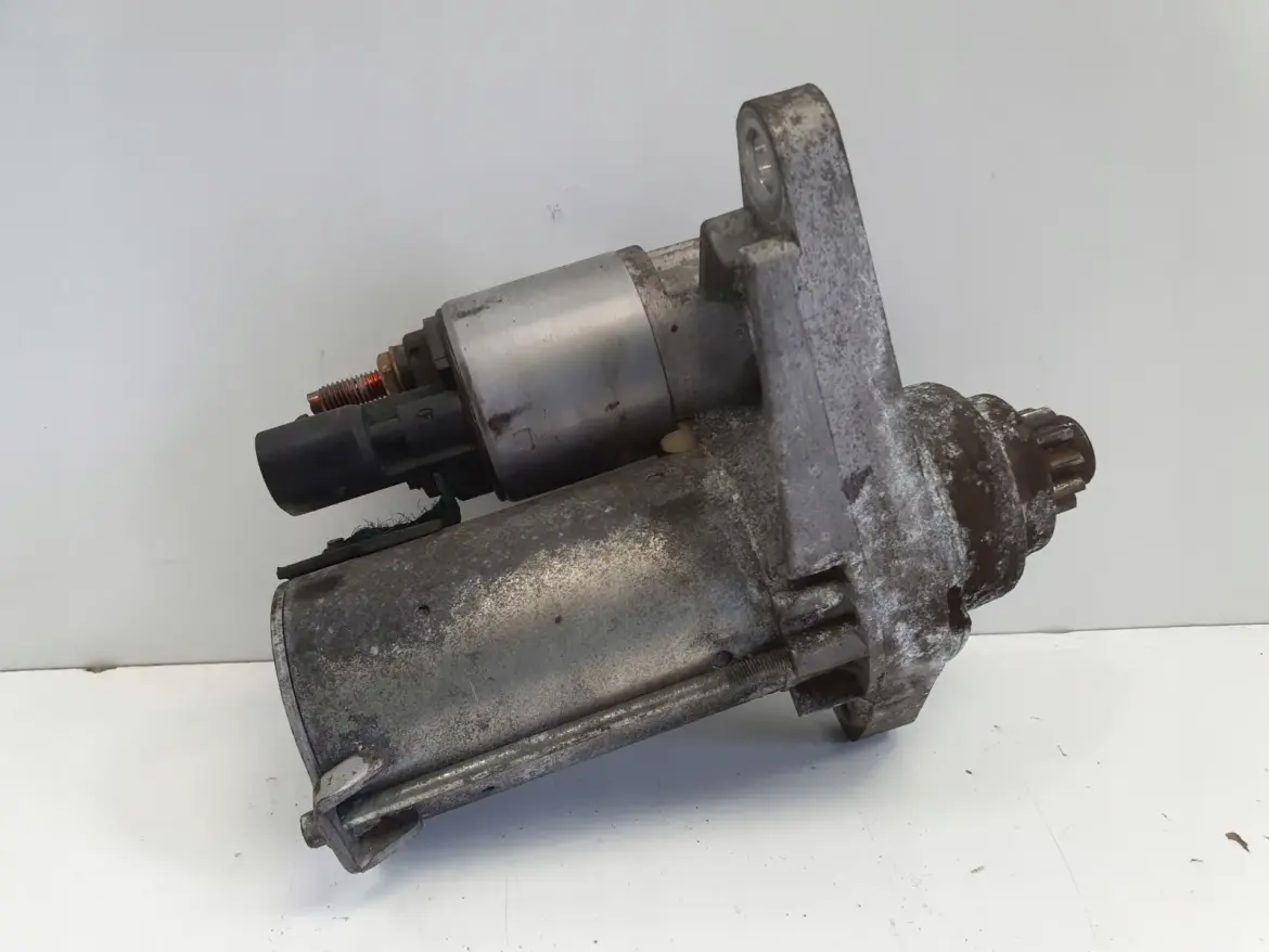 Audi A3 II 8P 1.6 FSI ROZRUSZNIK valeo 02T911023S D6GS12