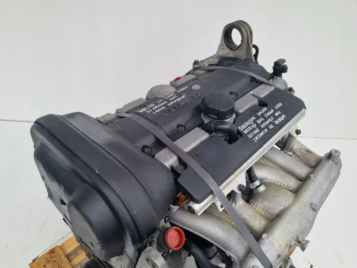 SILNIK Volvo S60 2.5 T TURBO 210KM 2x fazy ładna kompresja B5254T B5254T2