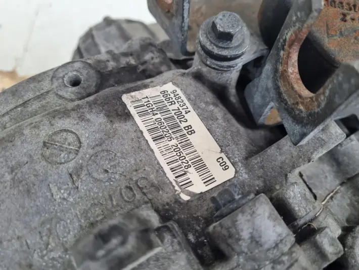 Volvo S60 V70 II 2.4 D5 SKRZYNIA BIEGÓW 666R-7002-BB 9482374