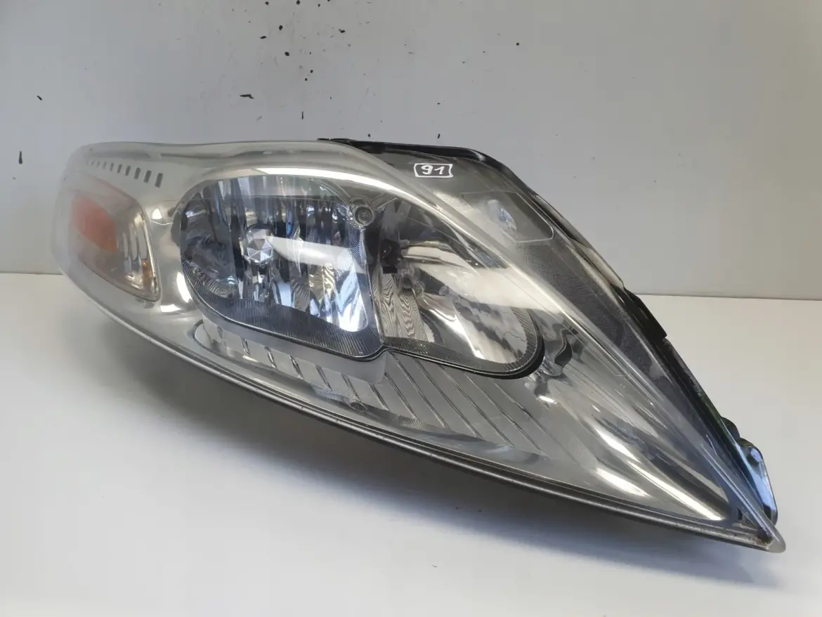 Ford Mondeo IV MK4 07-14r PRZEDNIA LAMPA PRAWA PRAWY PRZÓD anglik
