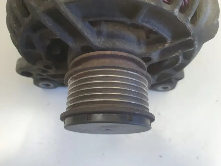 Audi A3 8L Golf IV 1.9 TDI ALTERNATOR BOSCH