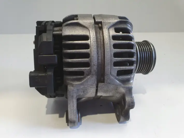 Audi A3 8L Golf IV 1.9 TDI ALTERNATOR 0123515021 038903023L 90A