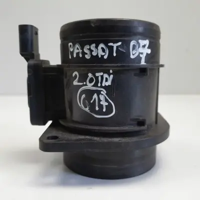 VW Passat B7 2.0 TDI PRZEPŁYWOMIERZ POWIETRZA 04L906461B 5WK98102